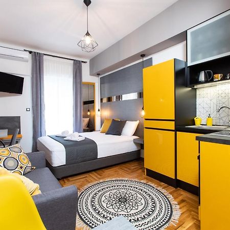 Downtown Luxury Boutique Suites : The Yellow Suite Салоники Экстерьер фото