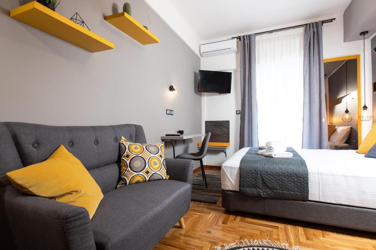 Downtown Luxury Boutique Suites : The Yellow Suite Салоники Экстерьер фото