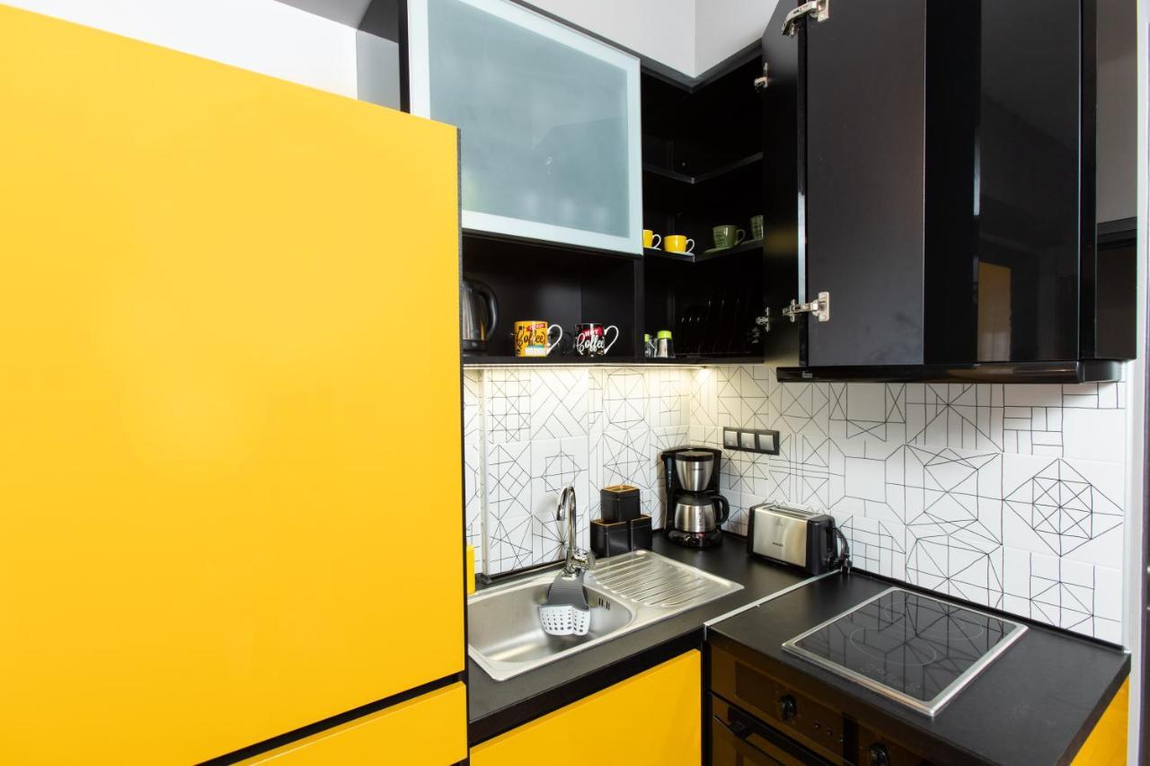 Downtown Luxury Boutique Suites : The Yellow Suite Салоники Экстерьер фото