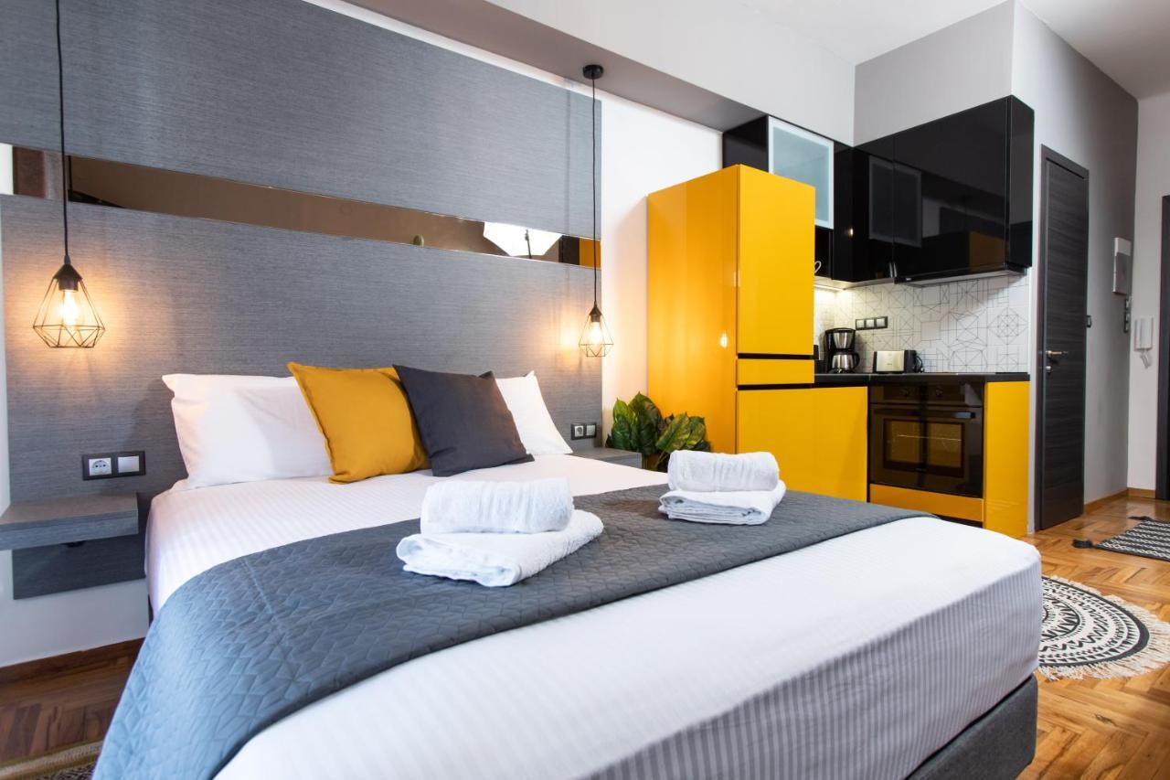Downtown Luxury Boutique Suites : The Yellow Suite Салоники Экстерьер фото